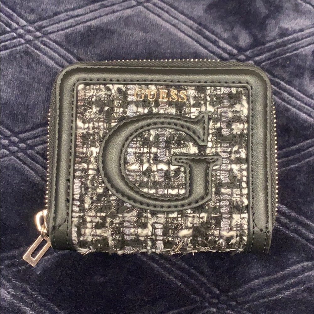 GUESS Kamryn Zip Around Wallet